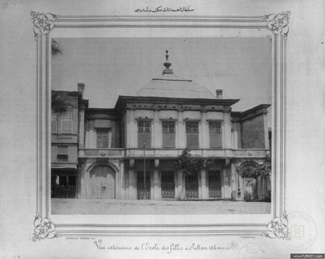 Sultanahmet Old School