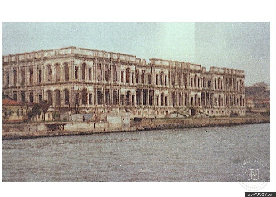 Dolmabahçe ve Çırağan — Arşivden bir görünüm