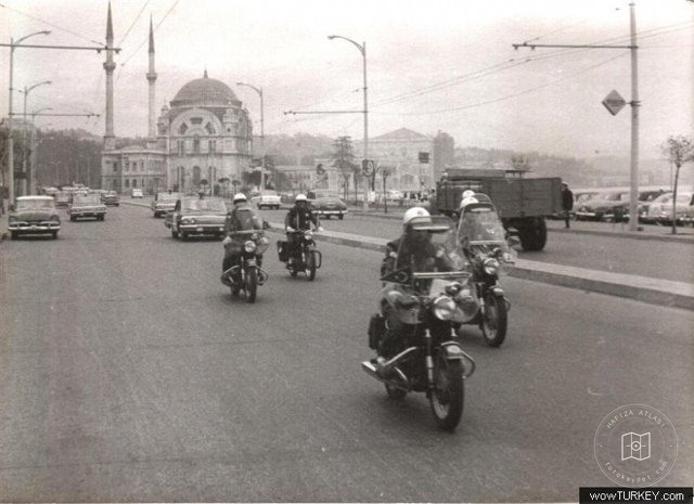 Dolmabahçe and Çırağan — View from the archive