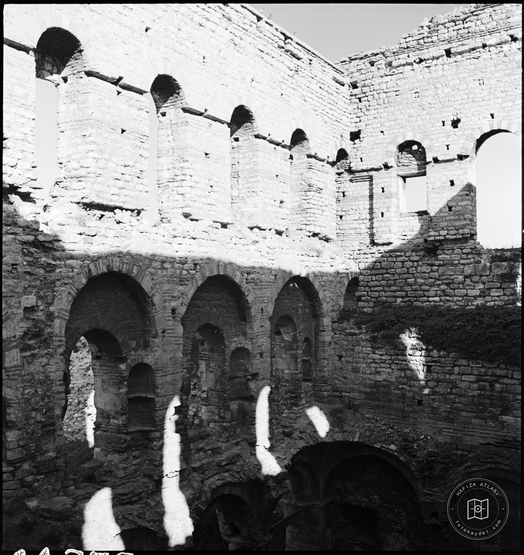 Tarihî Kent ve Yapı Görünümleri — Arşiv kaydı