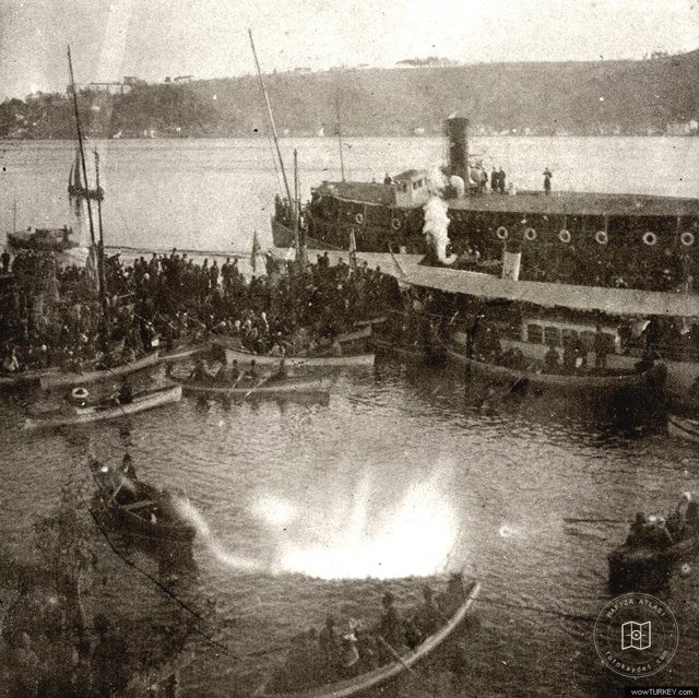 Erhan Demır Bebek Sahili Vapur ve Tekneler