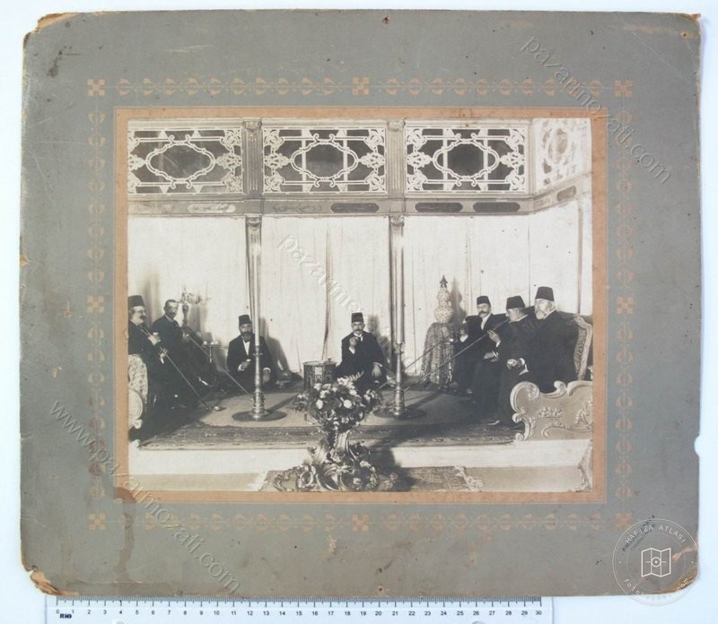 Historical Contacts — Portrait from the archive