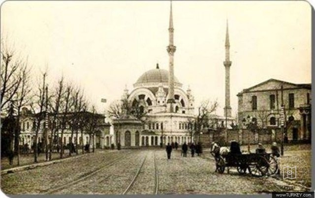 Dolmabahçe and Çırağan — View from the archive
