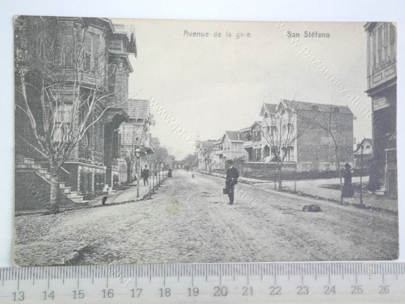 Station Avenue in Yeşilköy