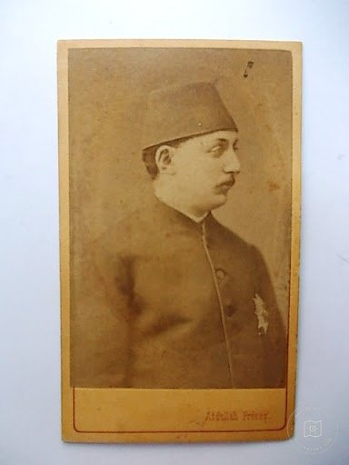 Hanedanlar — Portre / Kişi Görseli