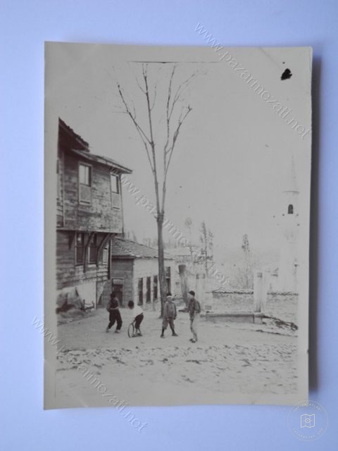 Sokaklar — Arşivden bir görünüm