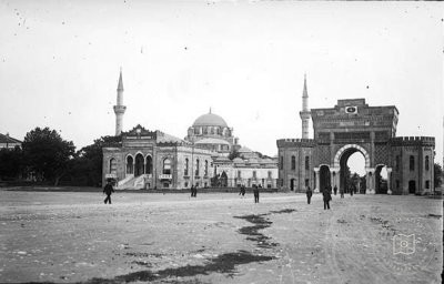 Beyazıt-Üniversiteden Camiiye Bakış