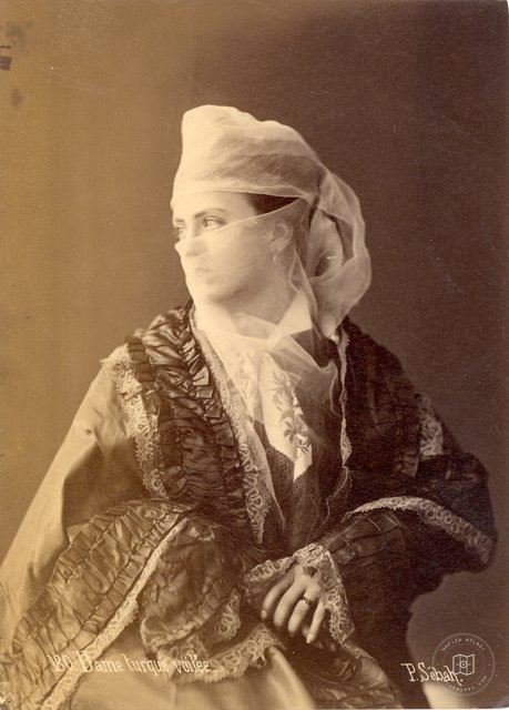 Kadınlar — Arşivden bir görünüm