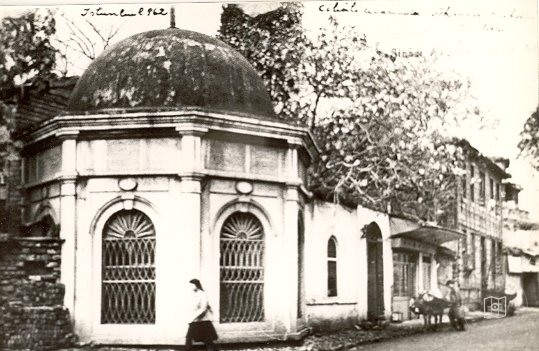 İstanbul Tekkeleri — Arşivden bir görünüm
