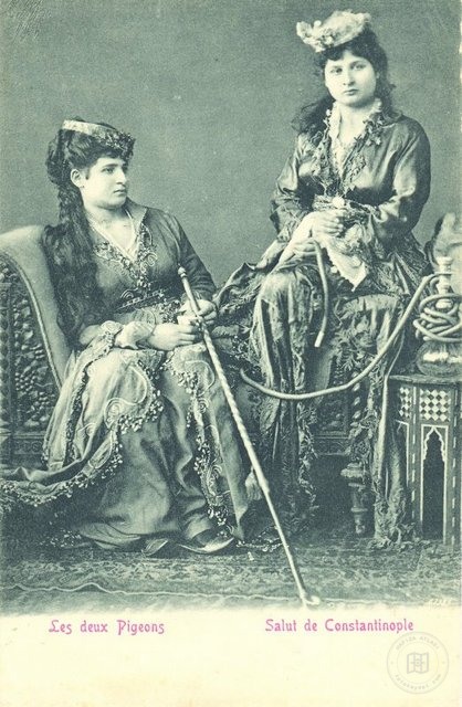 Kadınlar — Arşivden bir görünüm