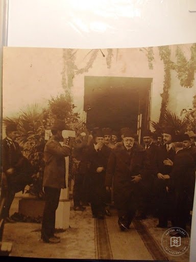 Hanedanlar — Portre / Kişi Görseli