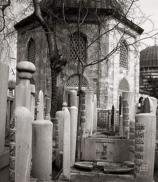 Sokullu Mehmed Paşa Türbesi ve Haziresi