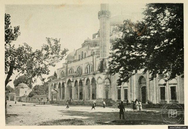 Ehzadebasi Mosque