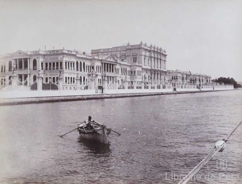 Dolmabahçe ve Çırağan — Arşivden bir görünüm