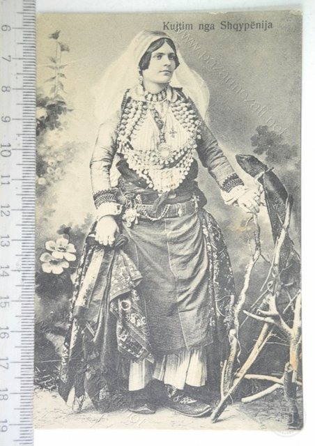 Arnavut Kadın