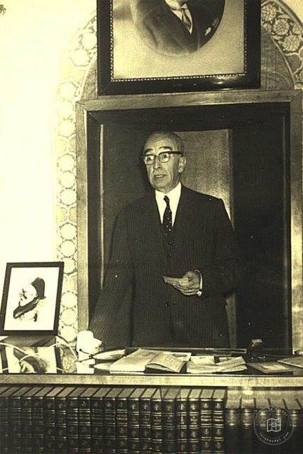Süheyl Ünver — Portre ve kişi arşivi