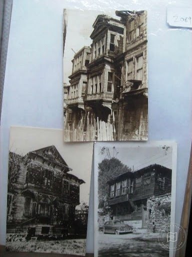 Mansions, Kiosks and Pedestrians — View from the archive