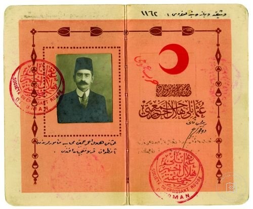 Hilali-Ahmer -Kimlik