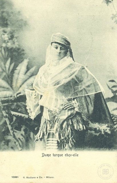 Kadınlar — Arşivden bir görünüm