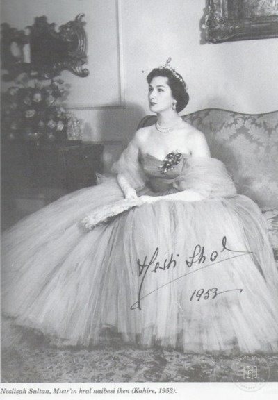 Hanedanlar — Portre / Kişi Görseli