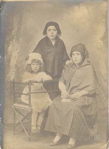 Kadınlar — Arşivden bir görünüm