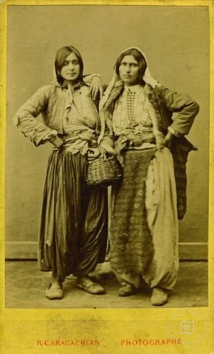 Kadın-Çingeneler