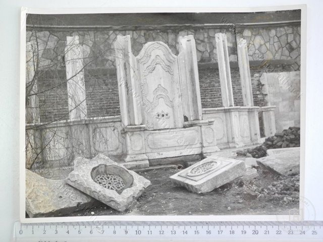 Kabataş İskelesinin Karşındaki Çeçmenin Montajı