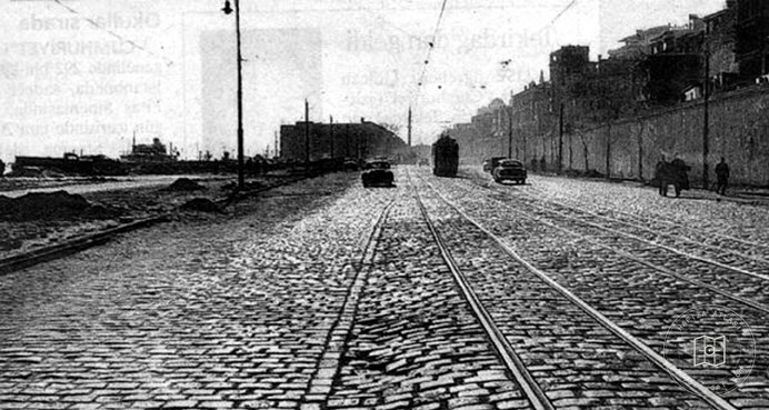 Kabataş Coastal Road and Tram Tracks