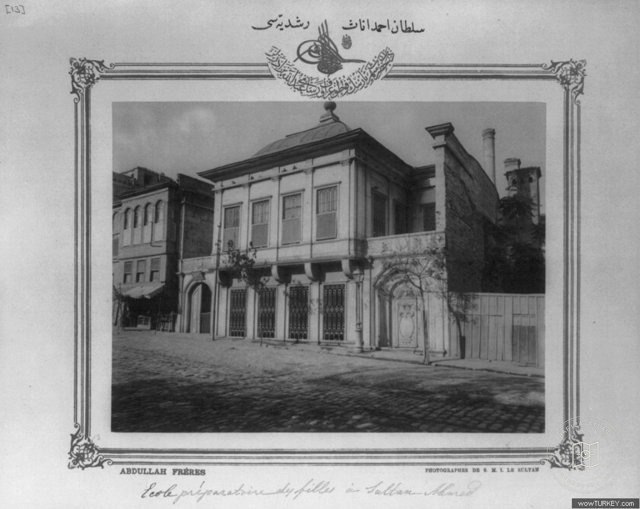 Sultanahmet Old School