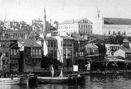 Houses and Boats on the Samatya Shore