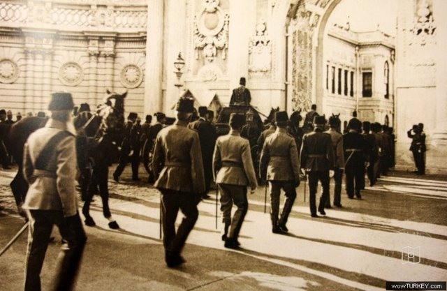 Dolmabahçe and Çırağan — View from the archive