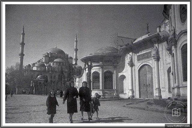 Fatih Mosque and Naksidil Vld Sltkul