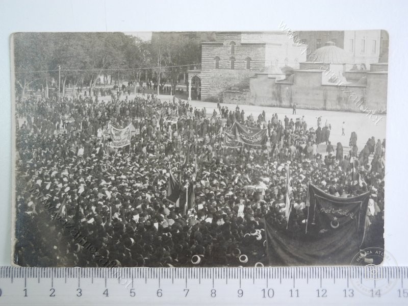 Ayasofya — Arşivden bir görünüm