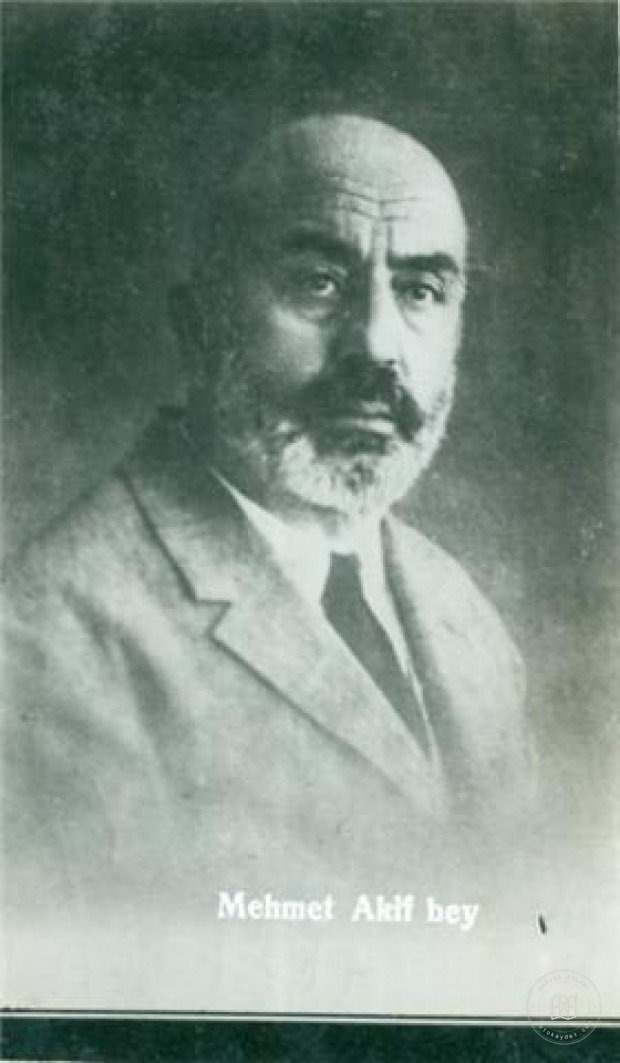 Historical Contacts — Portrait