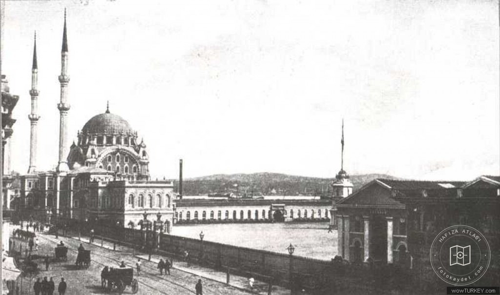 Tophane Kışlası ve Nusretiye