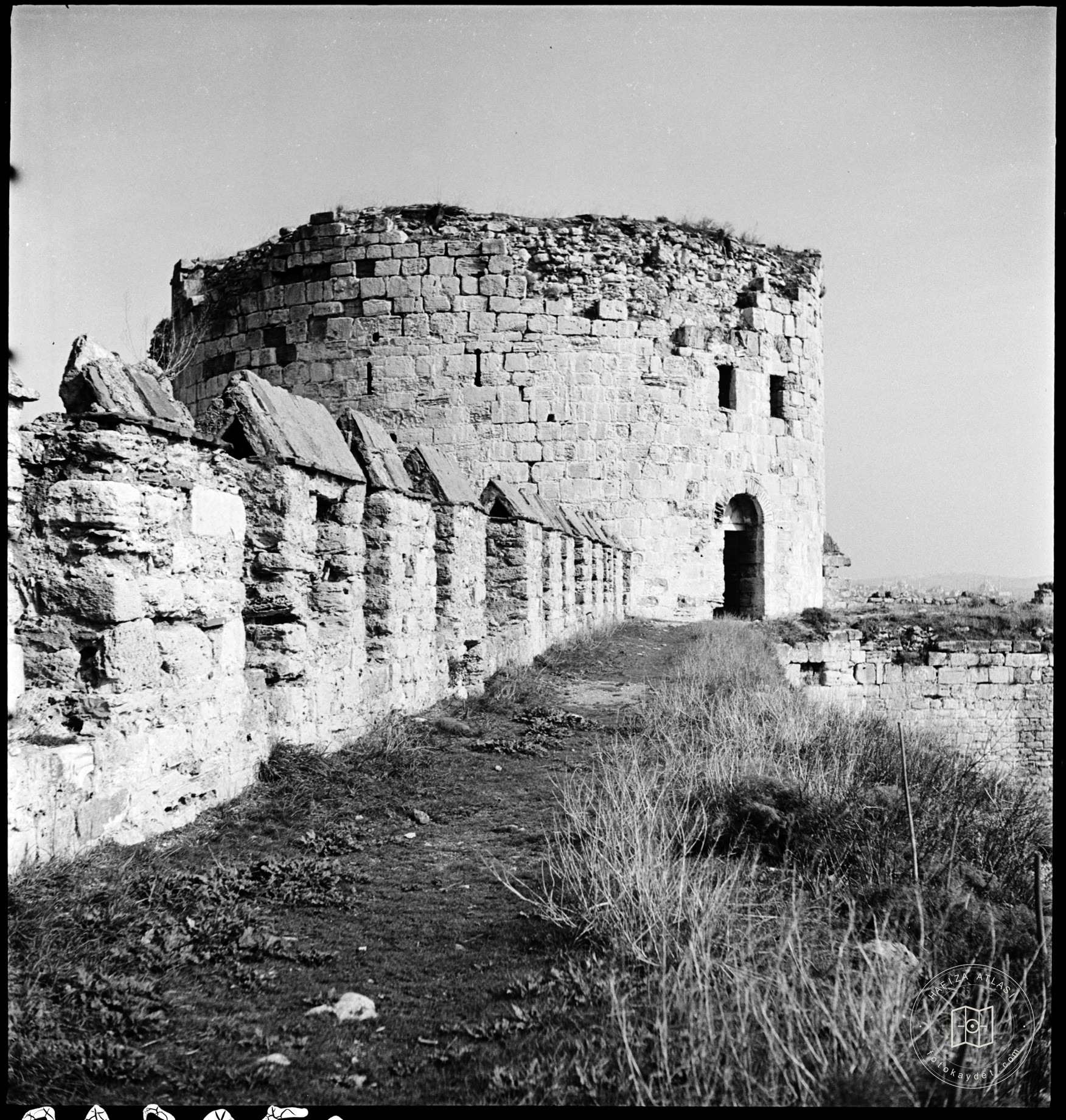 Tarihî Kent ve Yapı Görünümleri — Arşiv kaydı