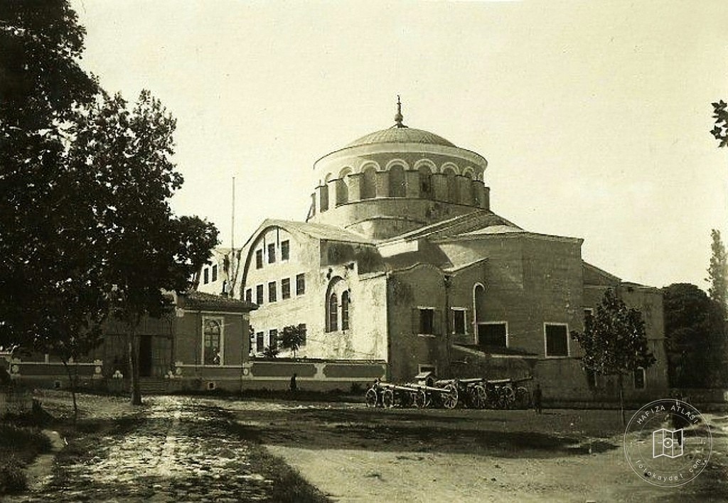Ayasofya — Arşivden bir görünüm