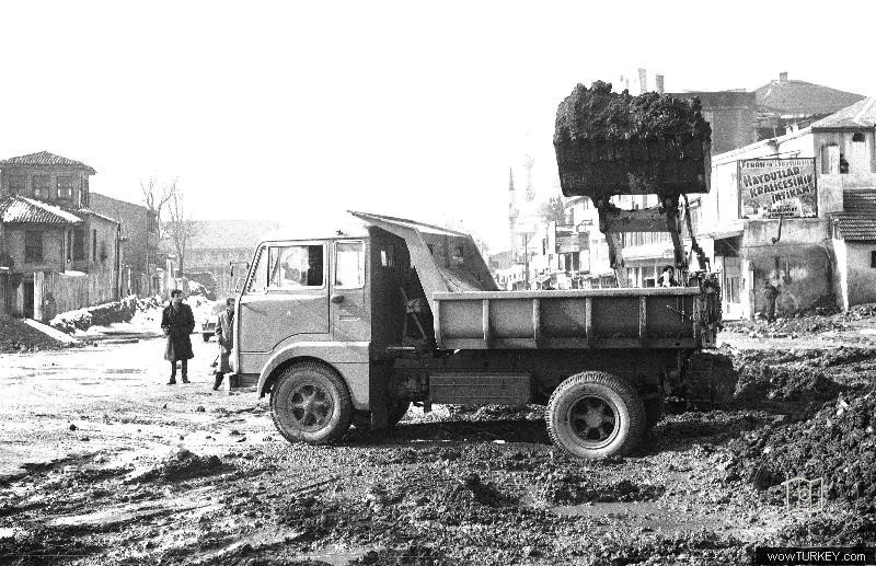 Yol Açma Çalışmaları ve İş Makineleri