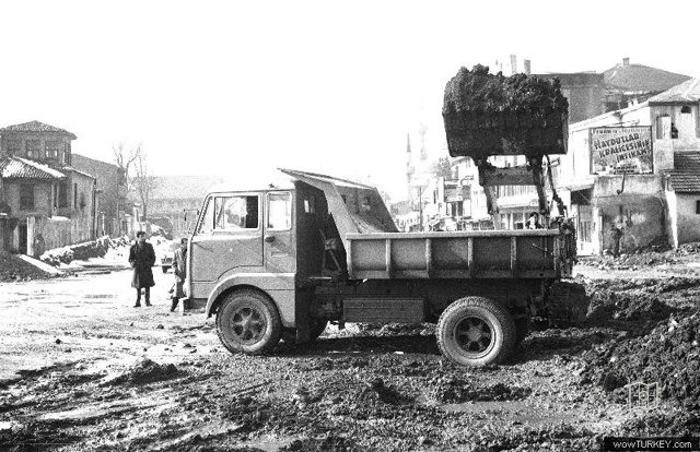 Yol Açma Çalışmaları ve İş Makineleri