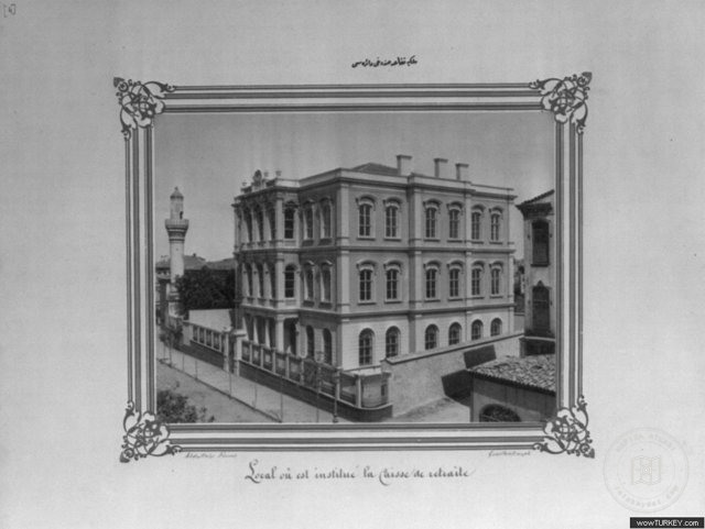 Mansions, Kiosks and Pedestrians — View from the archive
