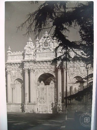 Dolmabahçe and Çırağan — Archive image
