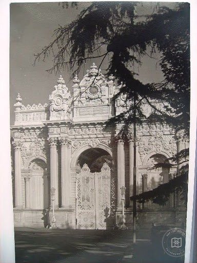 Dolmabahçe and Çırağan — Archive image