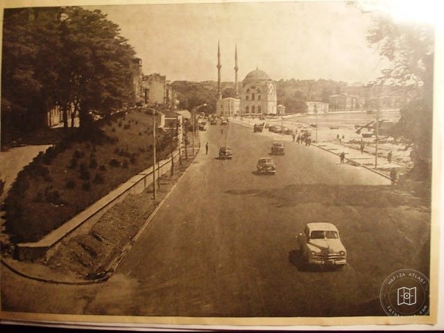 Dolmabahçe and Çırağan — Archive image