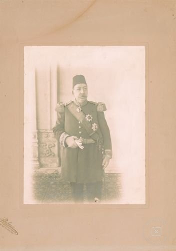 Hanedanlar — Portre / Kişi Görseli
