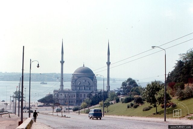 8 Istanbul Dolmabahçe Mosque