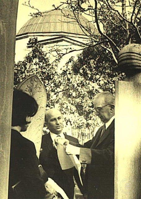 Süheyl Ünver — Portre ve kişi arşivi