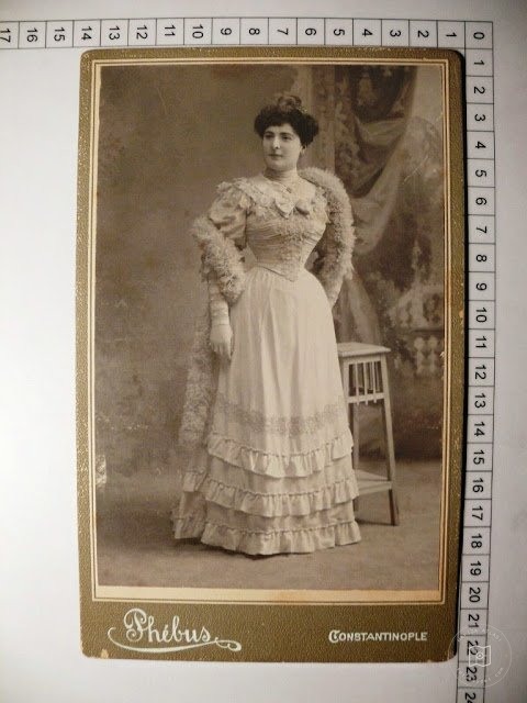 WOMEN — Archive image