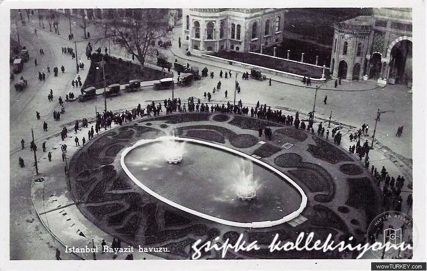 Whiteıt Square Pool