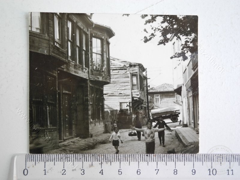 Sokaklar — Arşivden bir görünüm