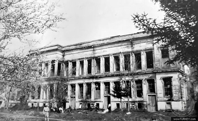 Yikilmadan Once Harem Avlusu İç Ceph